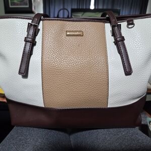 NWOT Nine West Colorblock Tote with Patterned Interior.